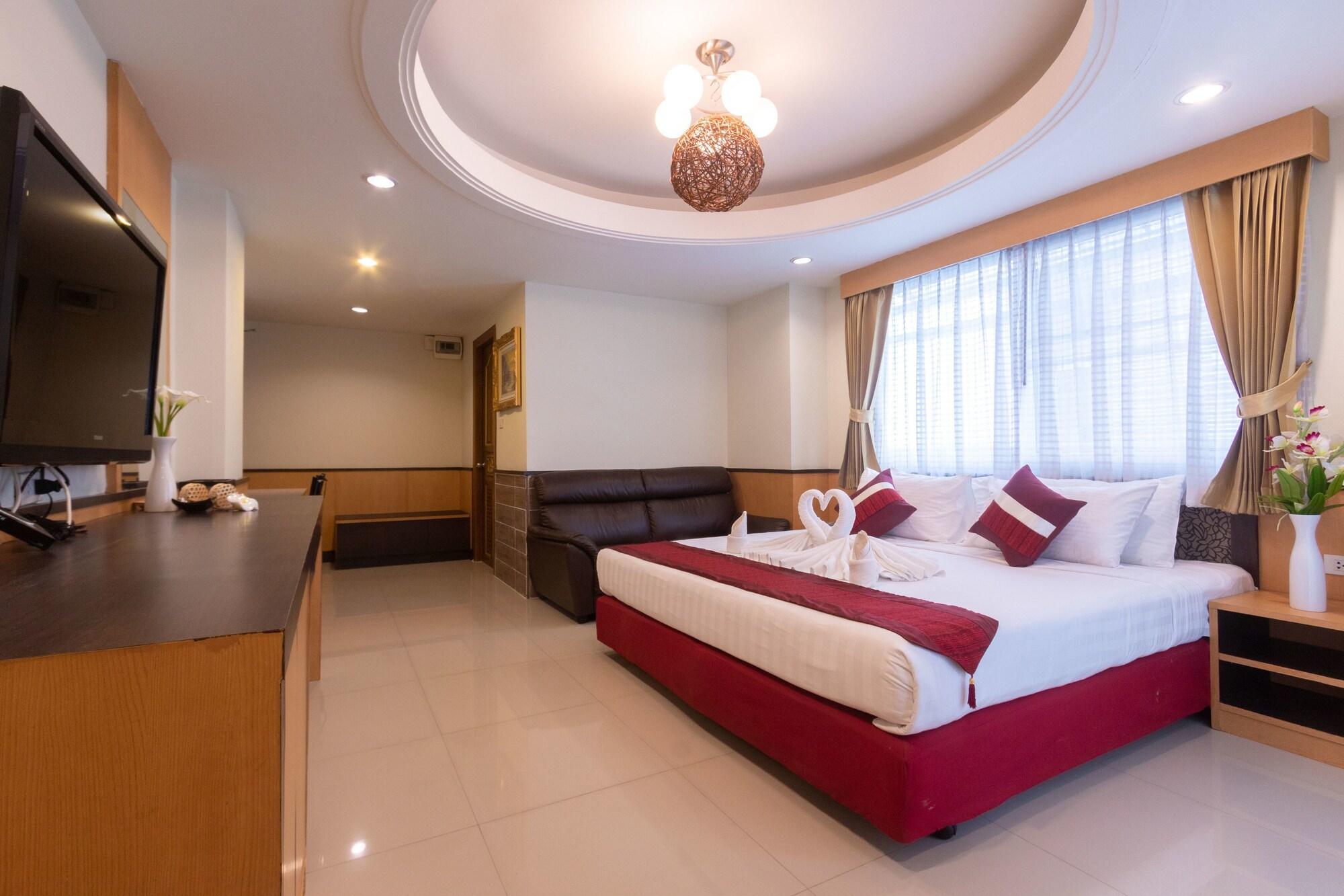 Gusto Pratunam Hotel Банкок Екстериор снимка
