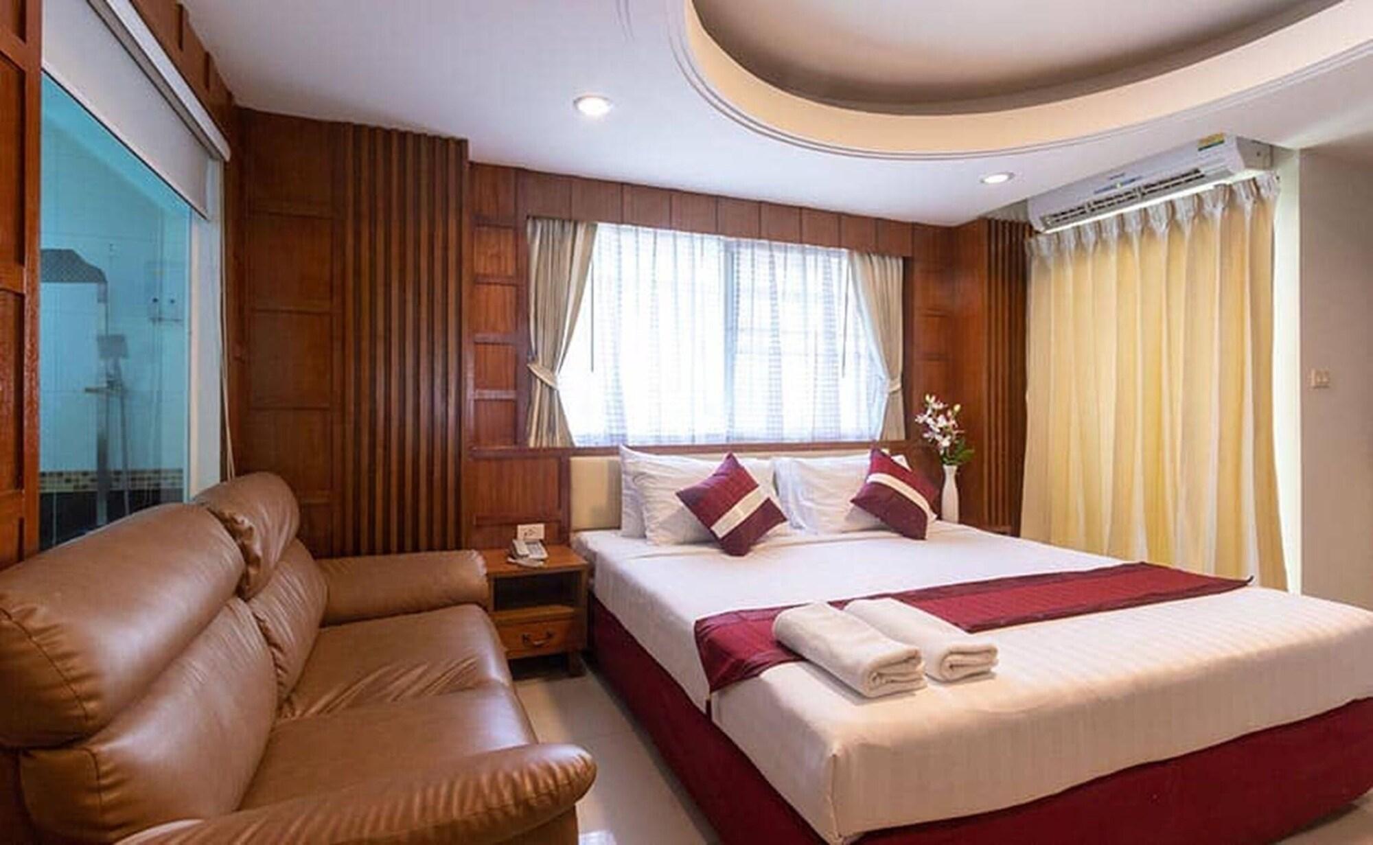 Gusto Pratunam Hotel Банкок Екстериор снимка