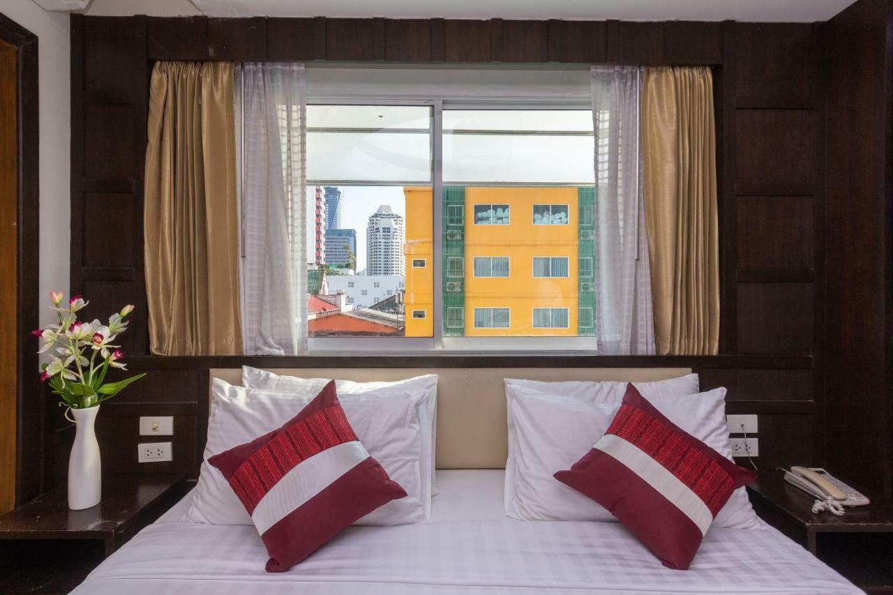 Gusto Pratunam Hotel Банкок Екстериор снимка